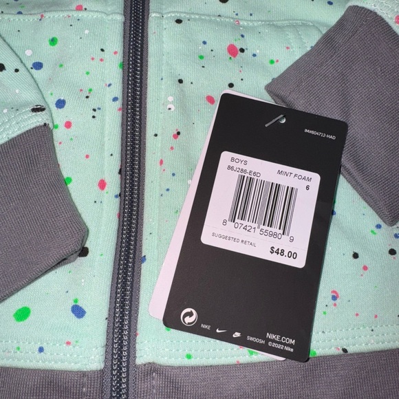 NWT UNISEX NIKE MINT FOAM ZIP UP HOODED JACKET- SIZE 6 - Picture 4 of 4